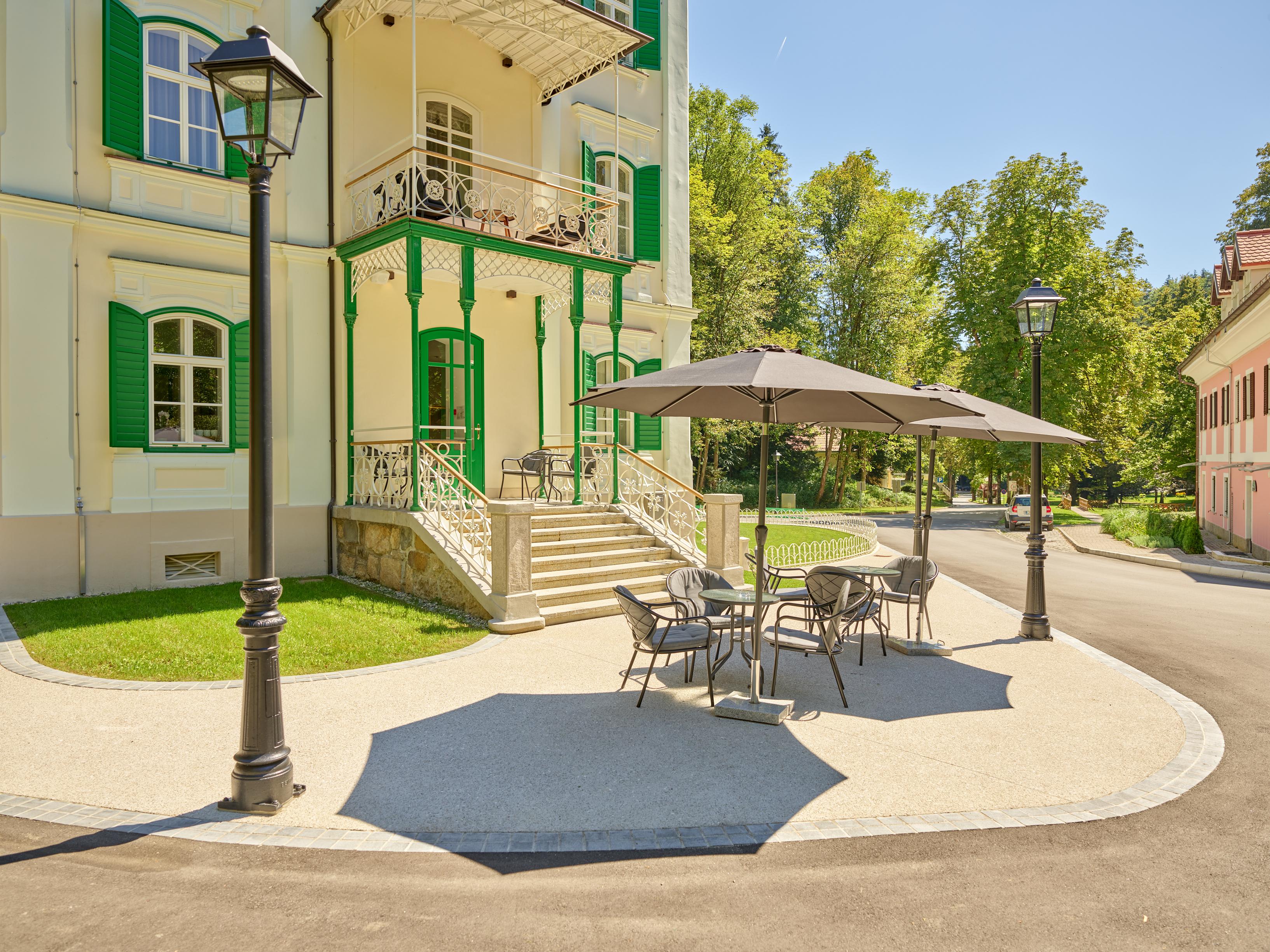 Hotel Vita - Terme โดแบร์นา ภายนอก รูปภาพ